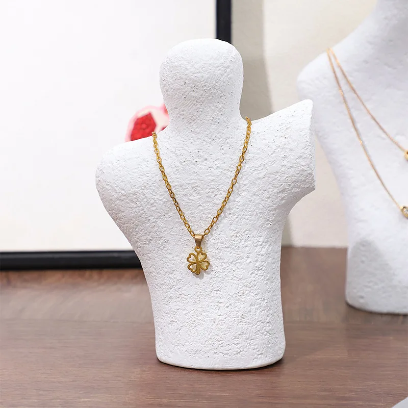1 Pcs Resin Half-body Figure Jewelry Display Stand For Necklace Storage For Desktop Ornaments and Birthday Gift