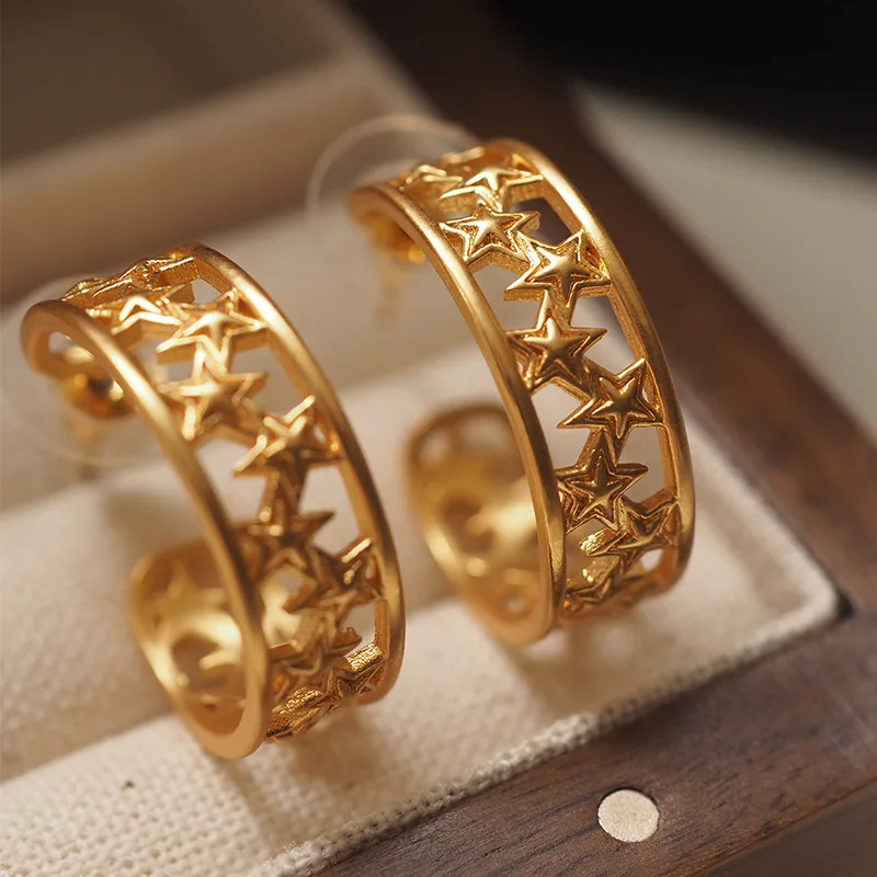 

Niche Design Courtly Style Hoop Earrings - Stylish Lace Hollowed-Out Vintage Matte Gold-Plated Stars