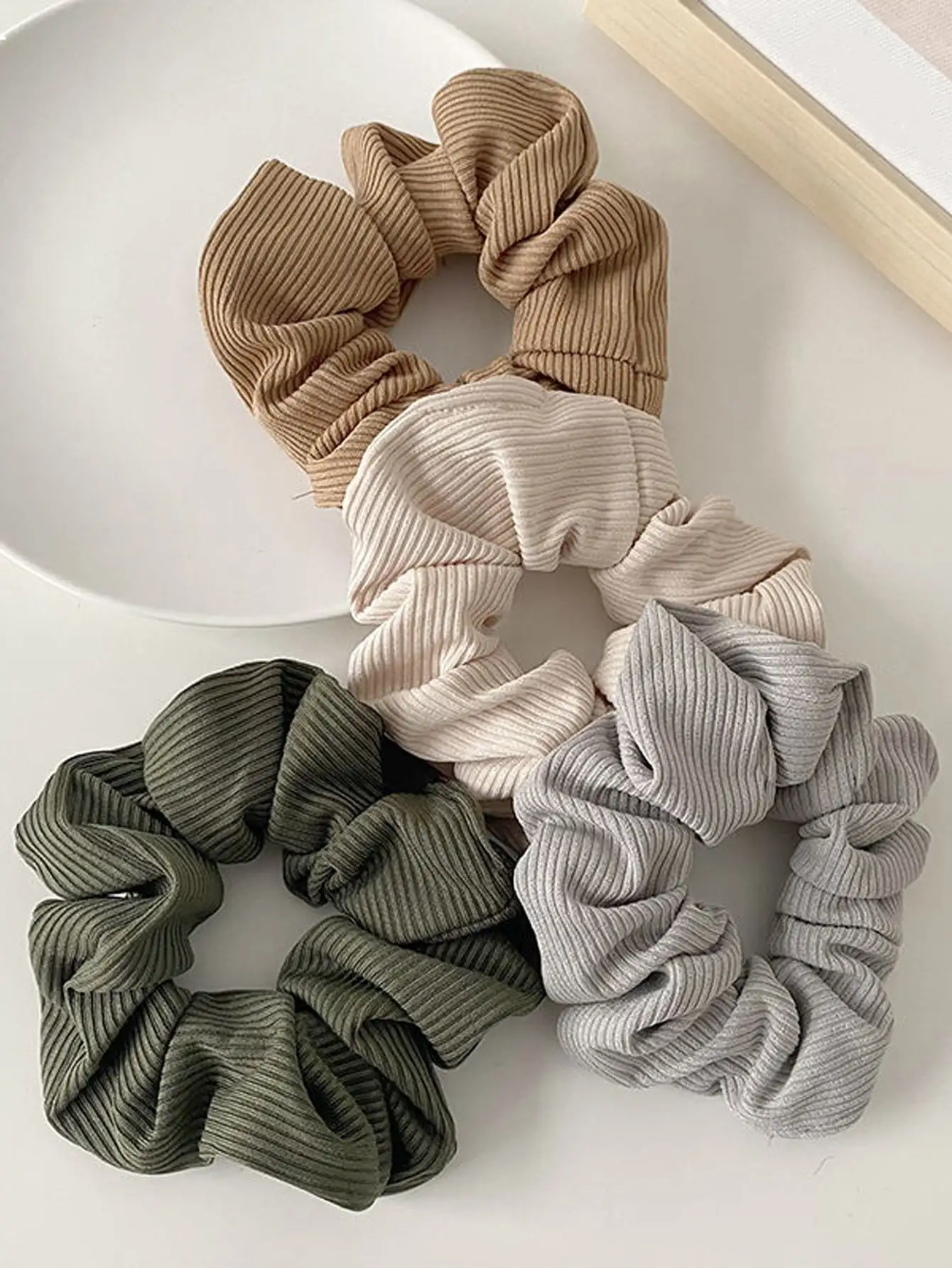 

50pcs Random Color Solid Scrunchie Casual,Dopamine Hair Ties Ponytail Holders Hair Elastics Hair Rubber Bands Scrunchies Hair Rope Elastic Hair Tie, Hair Bobbles Hair Accessories Head Accessories Elastic Band