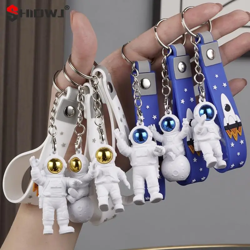 Astronaut Action Figures And Moon Keychain Resin Astronaut Statue Room Office Desktop Decoration Presents Car Key Chain Pendant