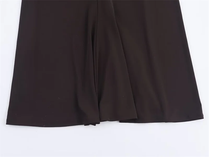 Vestido de mujer 2025 invierno nuevo estilo marrón oscuro sin mangas cuello halter vestido midi con detalle de cadena elegante y elegante