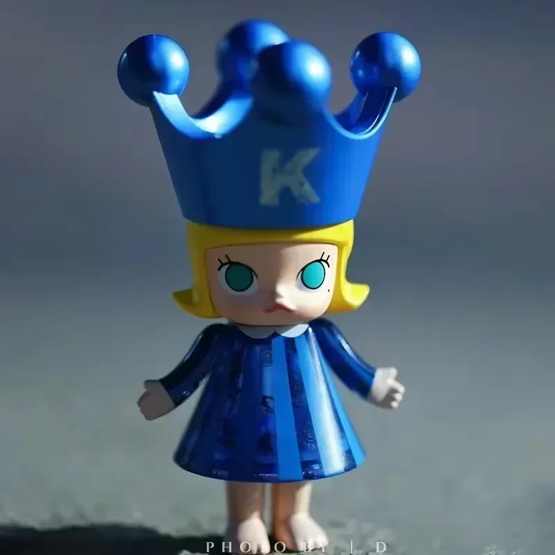 Figura de acción de Molly Princess 100% Mega Royal Crown Blue, colección de arte, vestido azul y rosa, modelo de edición exclusiva, regalos coleccionables