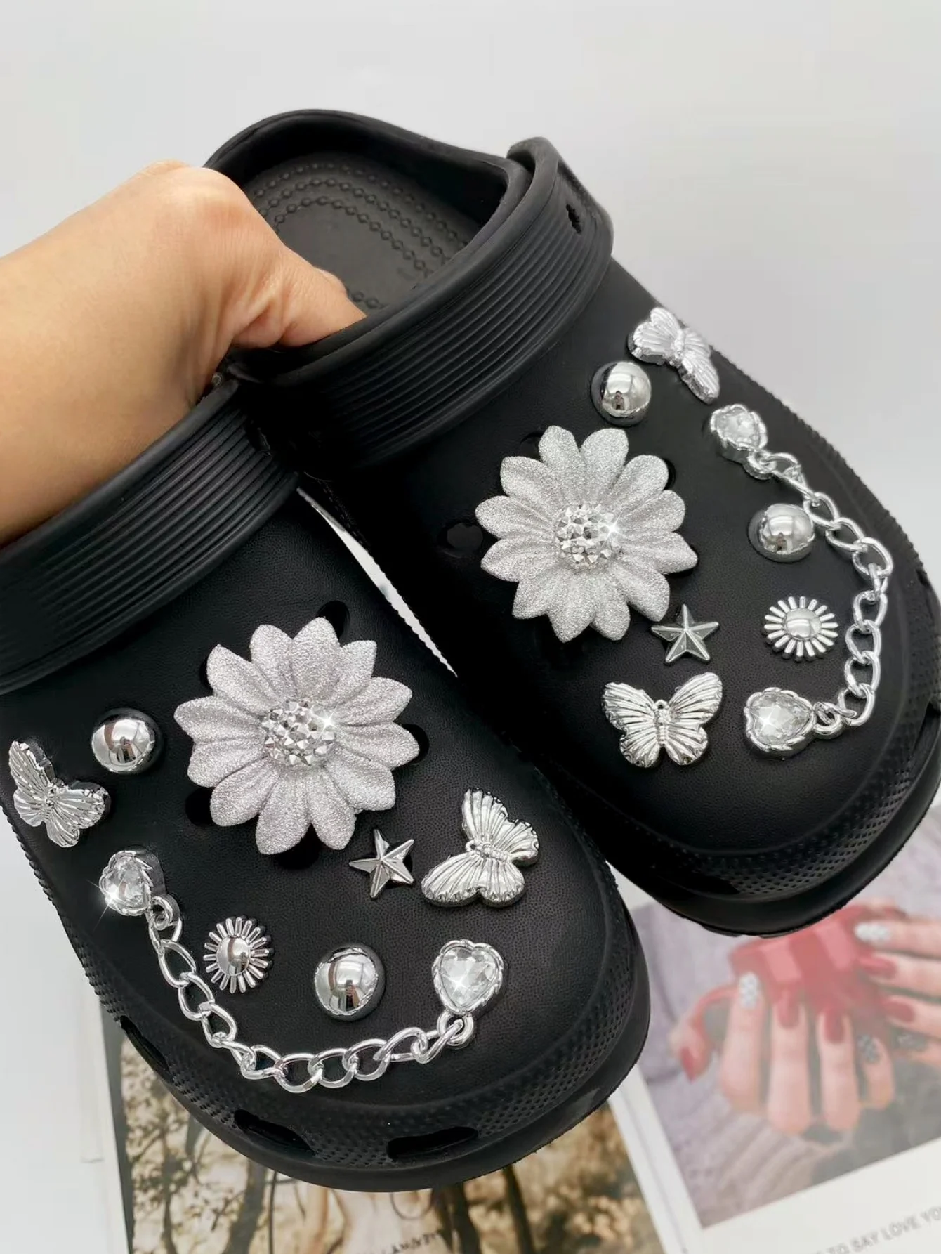 

16 pieces of silver casual fashion (ABS silver chain, flowers, butterflies, stars, ABS silver pearls) ABS resin shoe buckles, DI