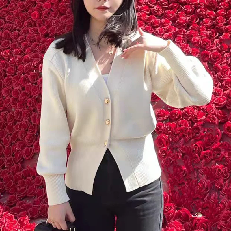 2023 New Early Spring New Top Black Sweater Coat Women's Fashion Casual Korean Series Short V-neck Knitted Cardigan