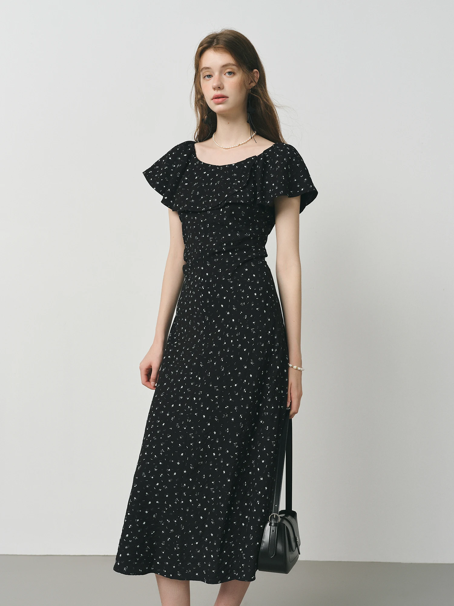 FSLE Francuska Sukienka Charmeuse z Falbankami, Kwiatowy Wzór, Odkryte Ramiona, Spódnica dla Kobiet, Nowość 2025, Sukienki 25FS12885