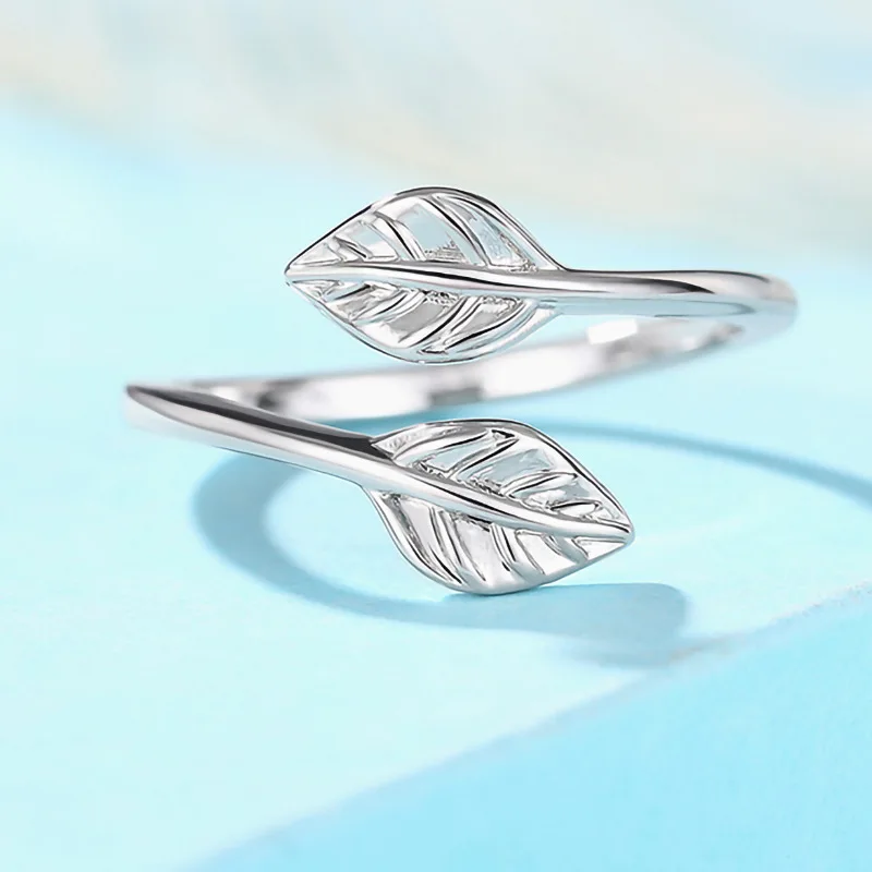 2024 Minimalist and Classic Leaf Single Ring with Elegant  Design, Adjustable Opening, High End Daily Countryside 