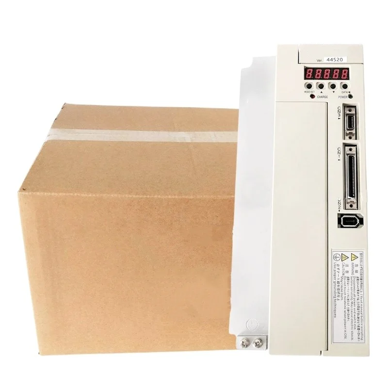 

Оригинальный преобразователь частоты SGDM-30ADA SGMGV-13ADC6C