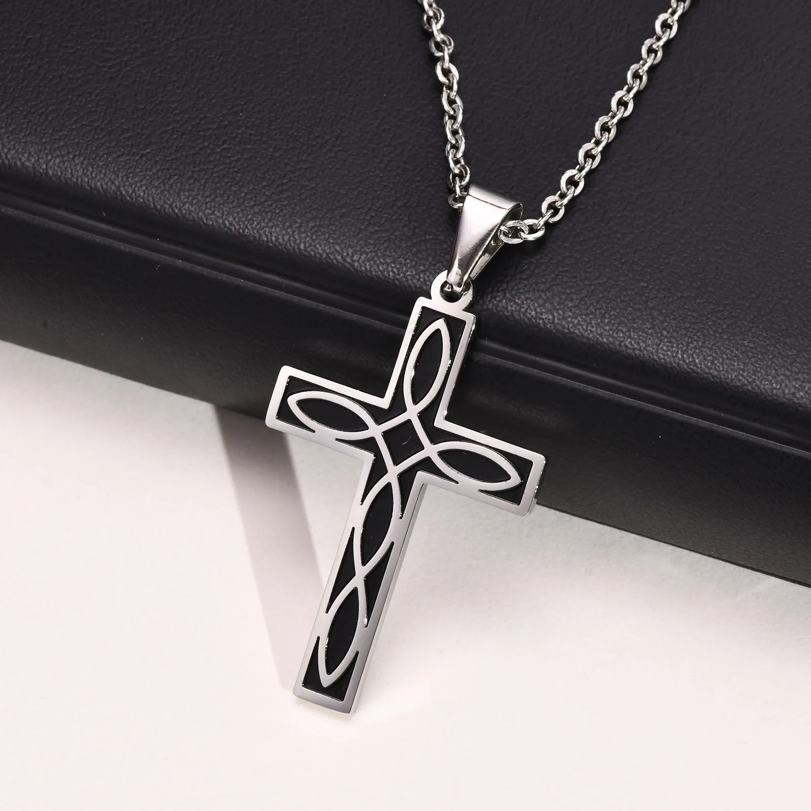 Men's Celtic Knot C… - image