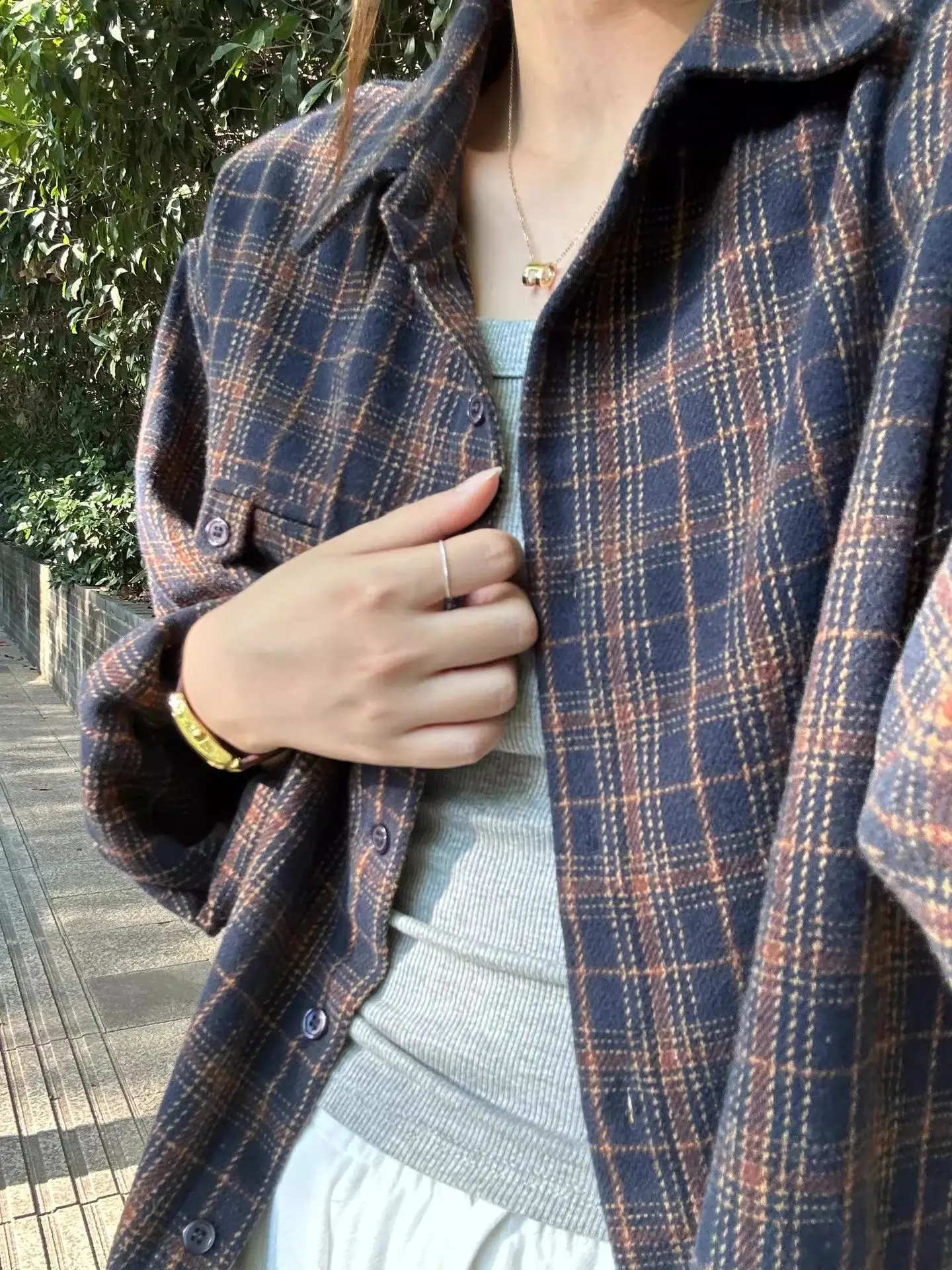 Camicia scozzese in cotone spazzolato, nuovo stile per donna, camicia retrò di fascia alta, top a strati, cappotto sottile autunnale e invernale