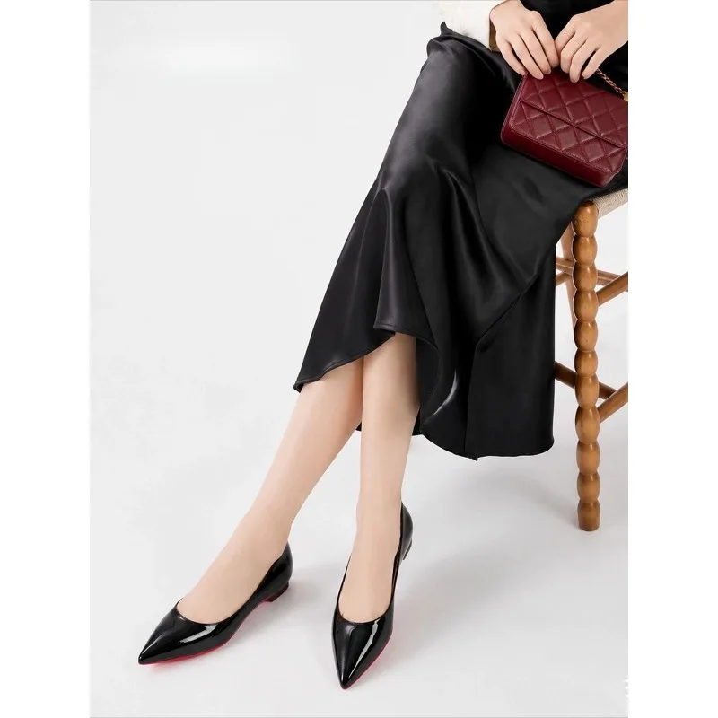 New French style black inner height increasing pointed flat shoes with feminine temperament，versatile shallow mouth single shoes