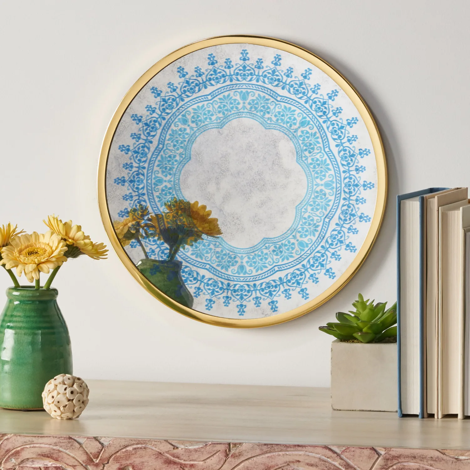 ROUND TRANSFER LIGHT BLUE WALL DÉCOR