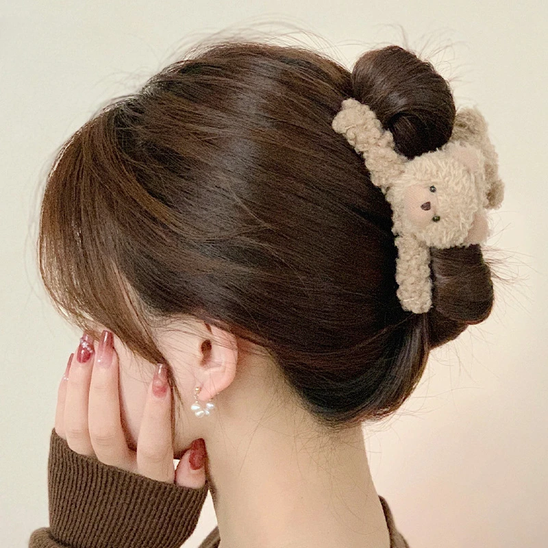 Exquisite Women Cute Plush Scratch Clip Fall and Winter Ponytail Large Hair Clips Claws Shark Clip Women Hair Accessories