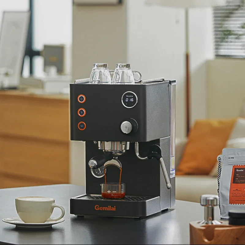 Macchina da caffè semiautomatica italiana Piccola macchina da caffè per uso domestico con macchina a vapore per schiumare il latte a temperatura regolabile