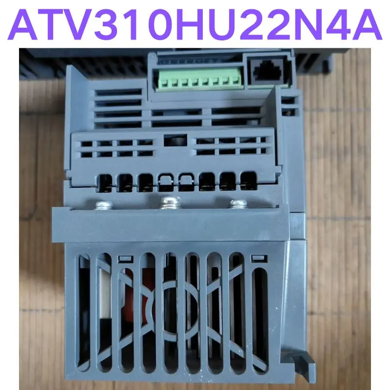 Second-hand test OK  Frequency converter ATV310HU22N4A