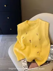 flower embroidered Autumn knitted vest Women College Korean fashioest Fashion O Neck Sleeveless Coat Windproof Knit Tops