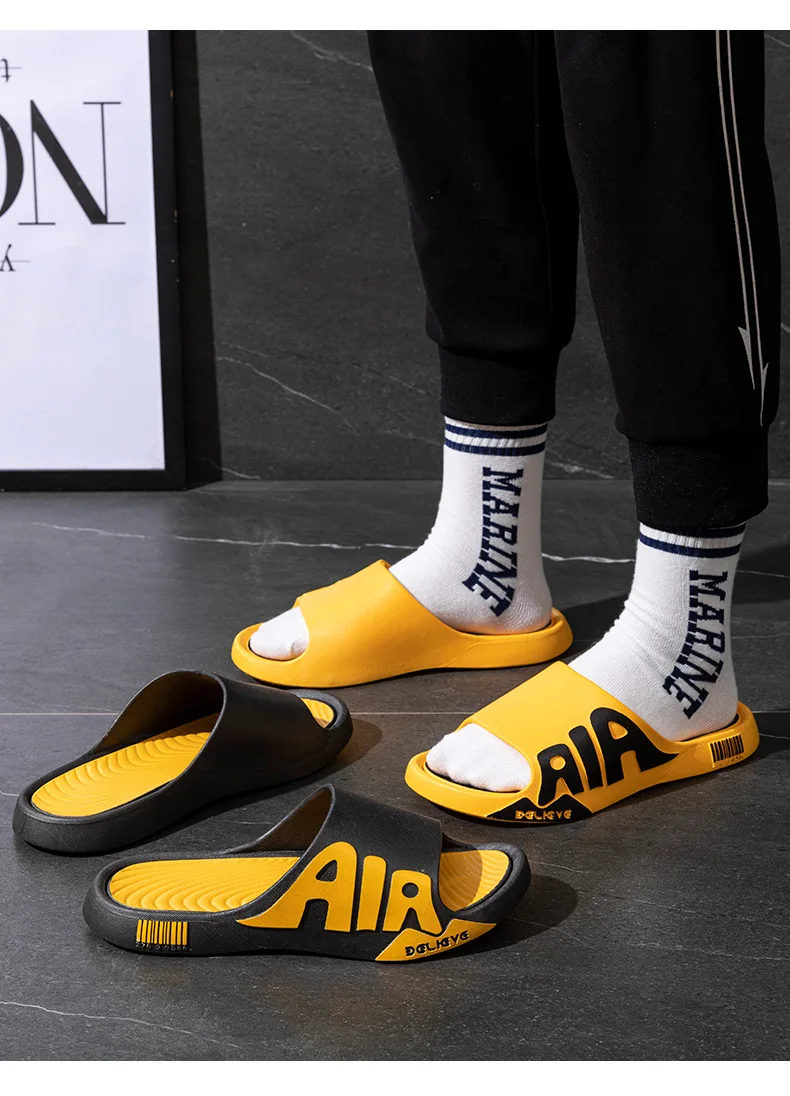 Street Trendy Slippers for Men, Summer Korean Version, Thick Sole, Exposed Toe Sandals for Men, Soft and Comfortable Indoors
