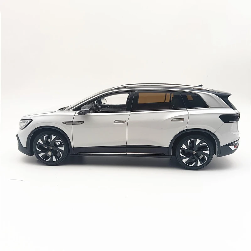 Diecast 1:18 Scale ID6 ID.6 CROZZ SUV Simulation Alloy Car Model Toy Collectible Gifts Ornaments