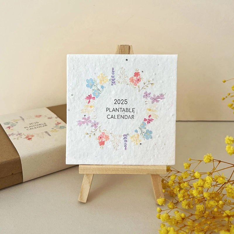 Pequeño calendario de escritorio fresco 2025 con caballete para amantes de las plantas y entusiastas del medio ambiente para la decoración del hogar o de la oficina