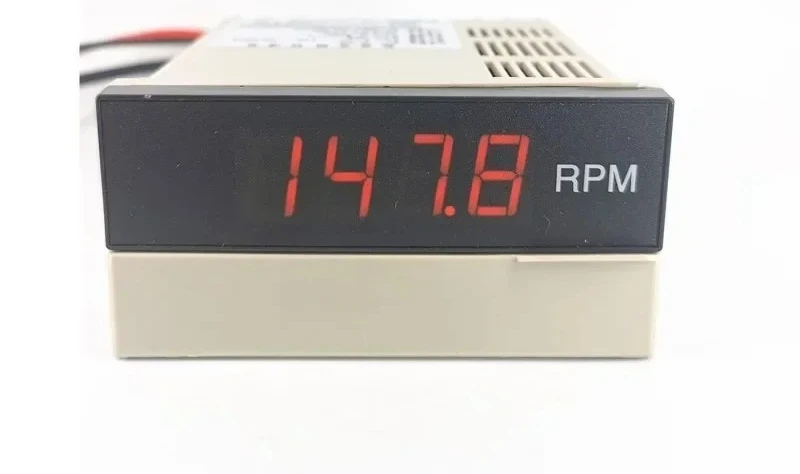 

Tachometer digital display 0-10V frequency converter external frequency meter 20MA motor DP35 meter speed line speed meter