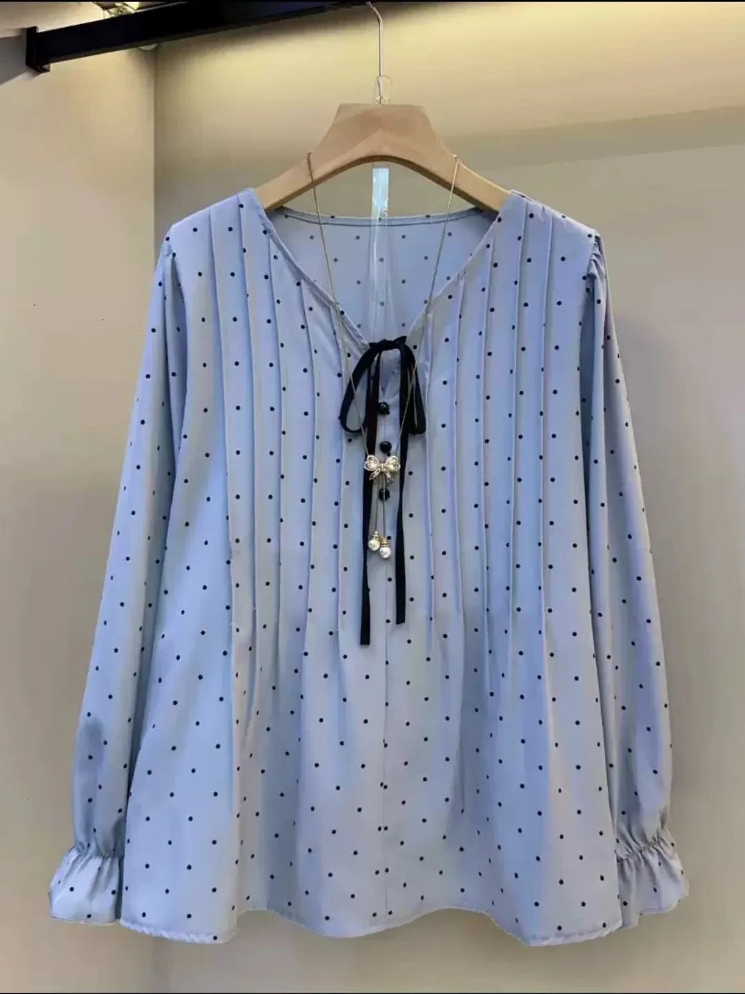 

Корейская блузка в горошек с V-образным вырезом, больших размеров, с длинными рукавами, с поясом, утягивающая, для полных девушек, больших размеров