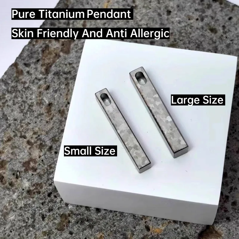 

Titanium Alloy Long Rectangular Square Pillar Men Women Couple Pendant Necklace Pure Titanium Skin-Friendly Comfort To Wear Gift