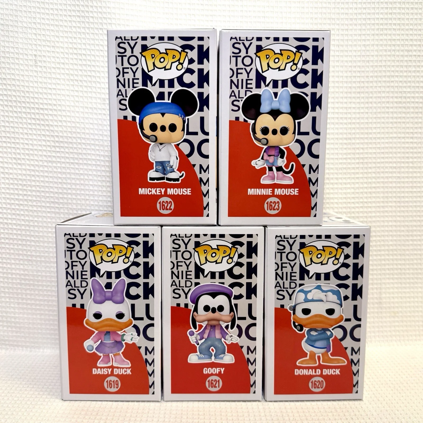 

Mickey Minnie Goofy Donald Daisy (KPOP Outfit) Figures Funko Pop Official Authentic Limited Edition Figure Disney Fans Toy Gift