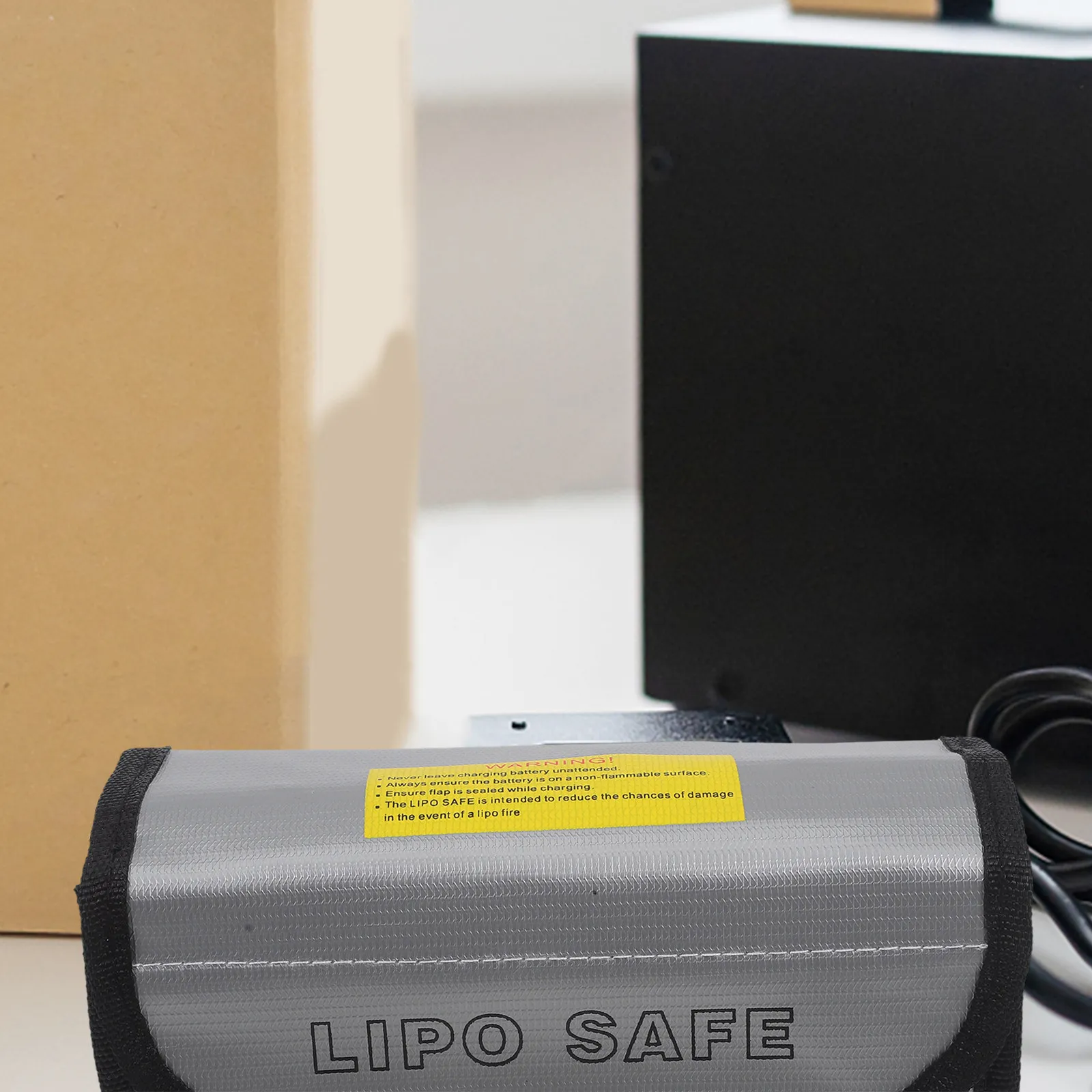 Lipo Battery Safety Bag Fireproof High-Temperature Resistant Aluminum Foil Lipo Storage Bag Explosion-Proof Lightweight Portable