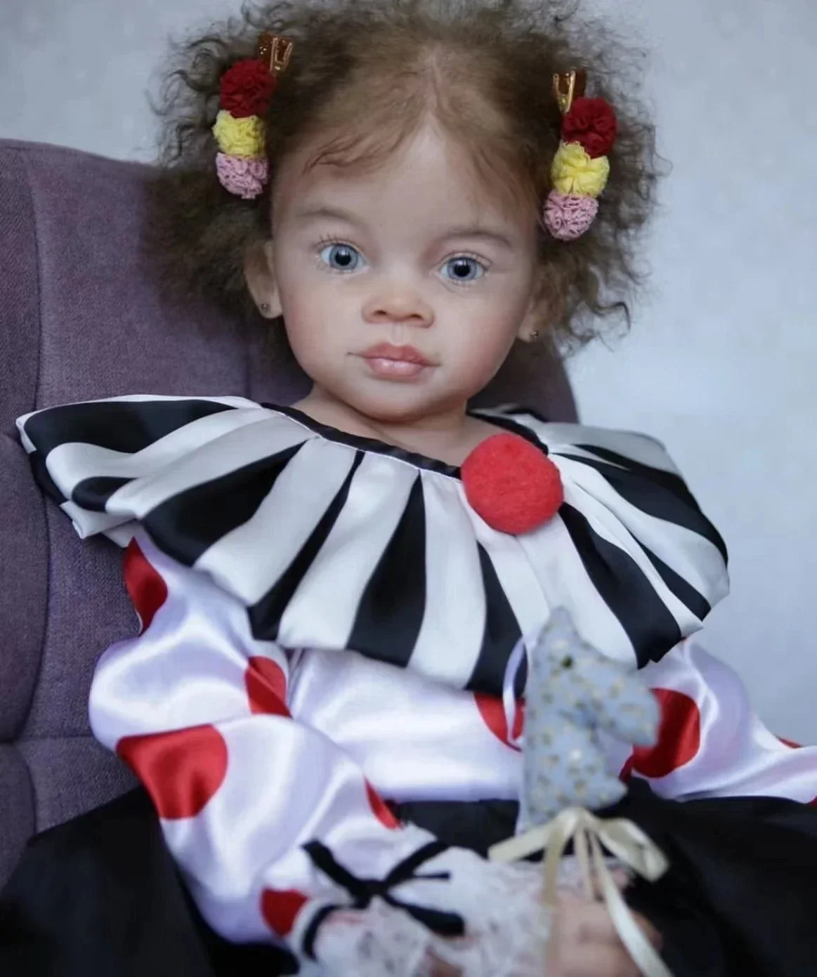 SINO-BB personnalisé approvisionnement limité Reborn bébé poupée Meili robe différente cheveux bouclés bruns déjà fini poupées cadeau de noël