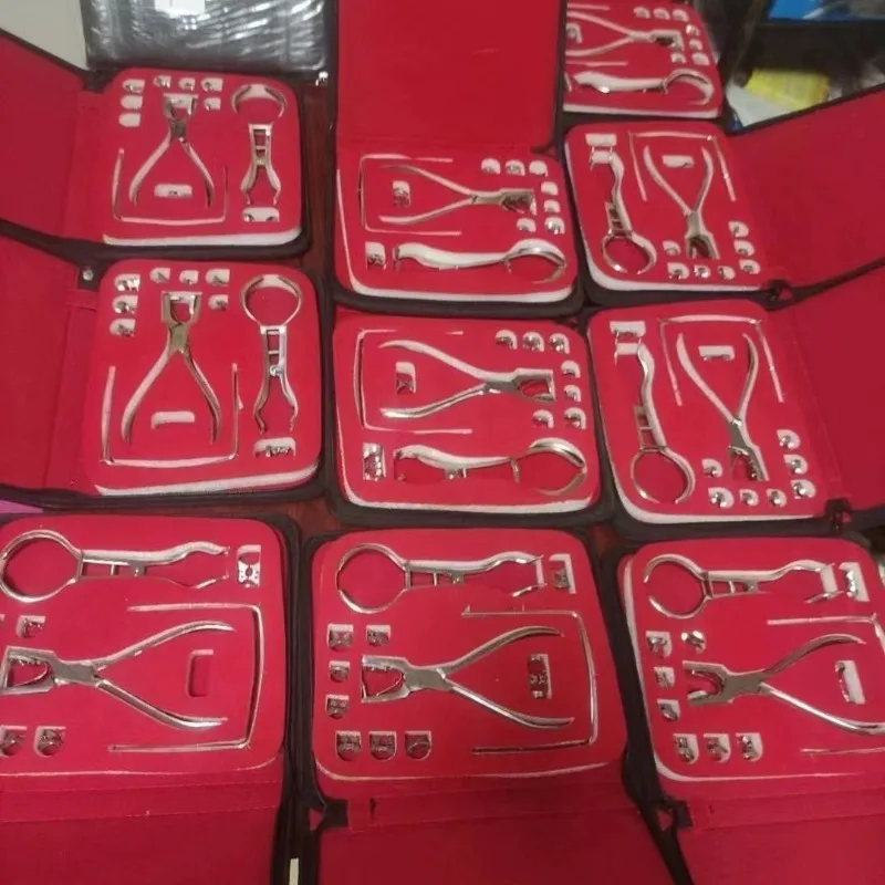 

Dental Materials Dental Rubber Barrier Practicing Physician Exam Rubber Badge Practice Tool Set Punching Board Punching Machine