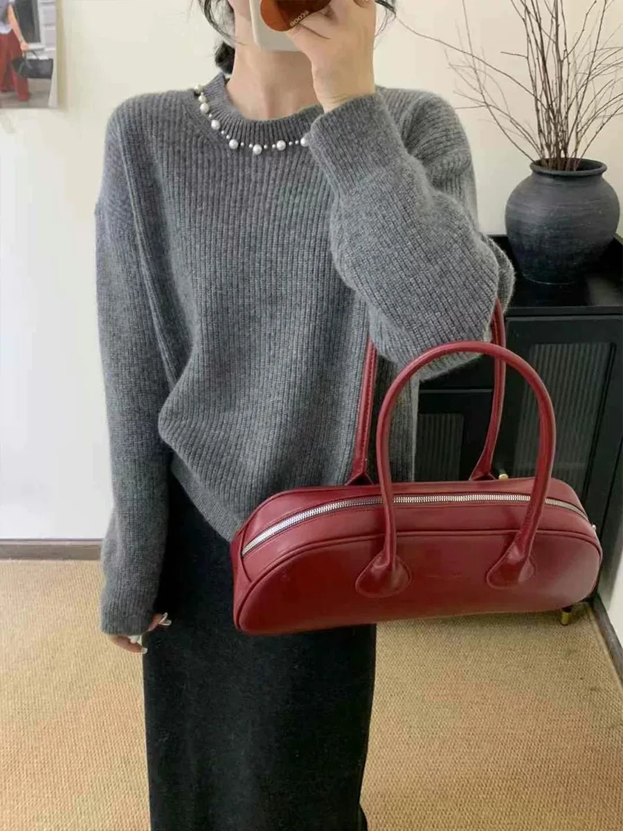 女性のファッショナブルなヴィンテージ風ビーズ付き中空ロングスリーブセーター秋冬シーズン万能エイジレストップ