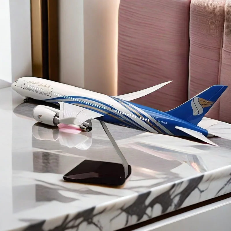 

Hot Sale 47CM 1/130 Scale Airplane 787 B787 Aircraft Oman Air Airline W Light and Wheel Diecast Plastic Resin Plane Model Toy