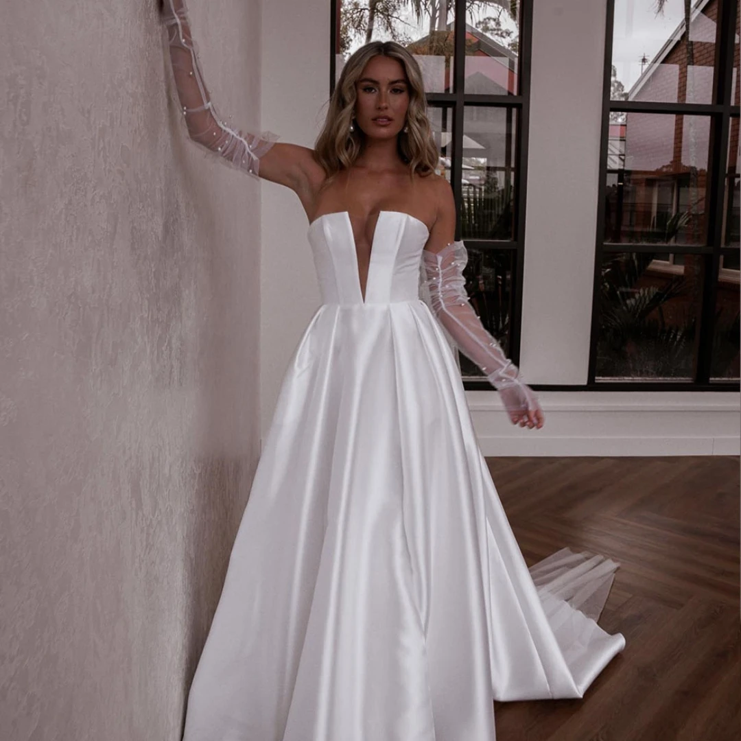 

Simple Sexy Deep V-Neck Wedding Dress For Woman A-Line Strapless Side Split Bridal Gown Sweep Train Sleeveless Robe De Mariée