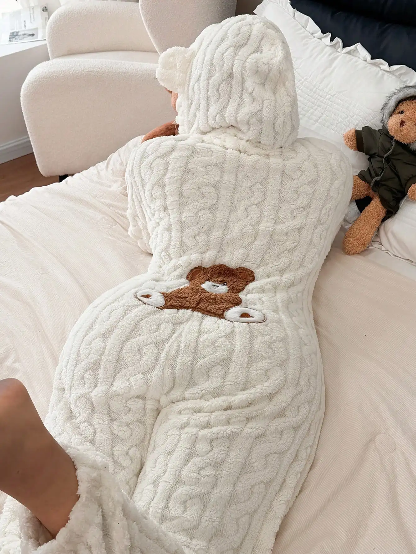 

Plus Size Women's Cozy Hooded Fluffy Jumpsuit with Teddy Bear Embroidery, Winter Warm Loungewear