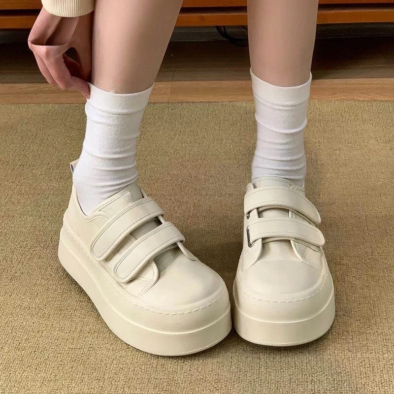 

White Shoes Woman Casual Flats Women's Sneakers Fashion 2026 New Platform Sneakers For Women Thick Sole Female Shoes Comfortable