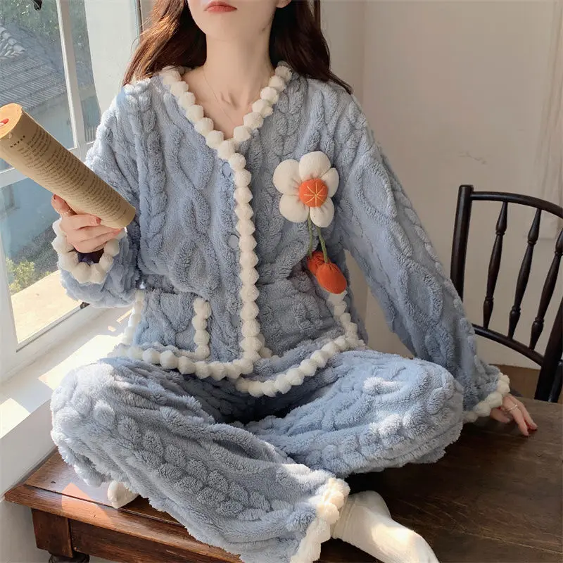 Autumn and Winter New Sleepwear Women Coral Velvet Thick Warm Cardigan Set Small Fragrance Can Be Worn Outside Loungewear Pajama