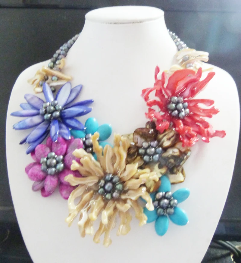 new   Goodness! Shell  Flower Necklace 20