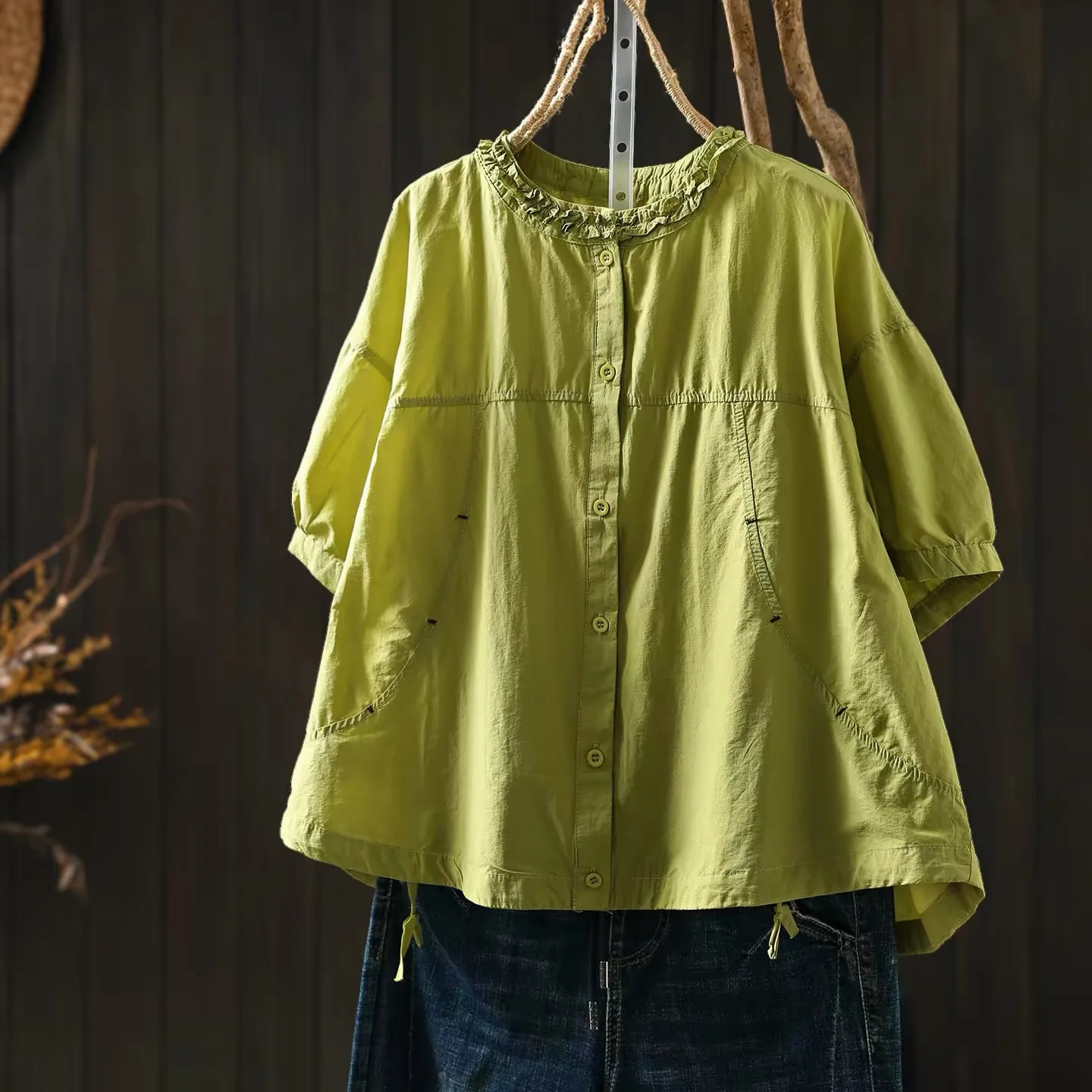 Camisa de algodón de manga corta con botones para mujer, blusa informal holgada de color verde lima con cuello redondo con volantes y bolsillos laterales con cordón
