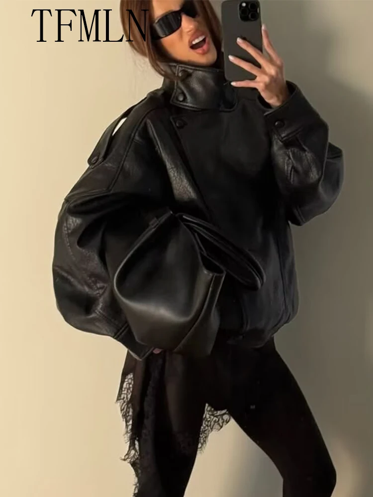 เสื้อแจ็คเก็ตหนังเทียมทรงหลวมสำหรับผู้หญิง ฤดูหนาว ปี 2025 แบรนด์ TFMLN คอตั้ง แขนยาว แฟชั่น ซิปหนา อุ่นสบาย สไตล์ไฮสตรีท