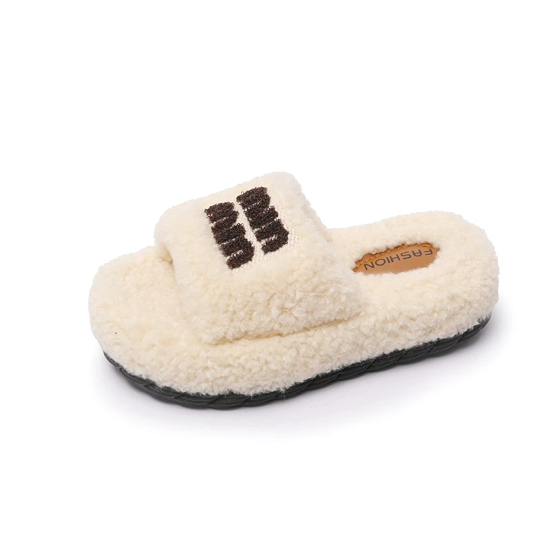 

Новые детские зимние хлопковые тапочки, модный дизайн, теплые нескользящие домашние плюшевые детские шлепанцы с милыми героями мультфильмов, замшевая обувь для девочек