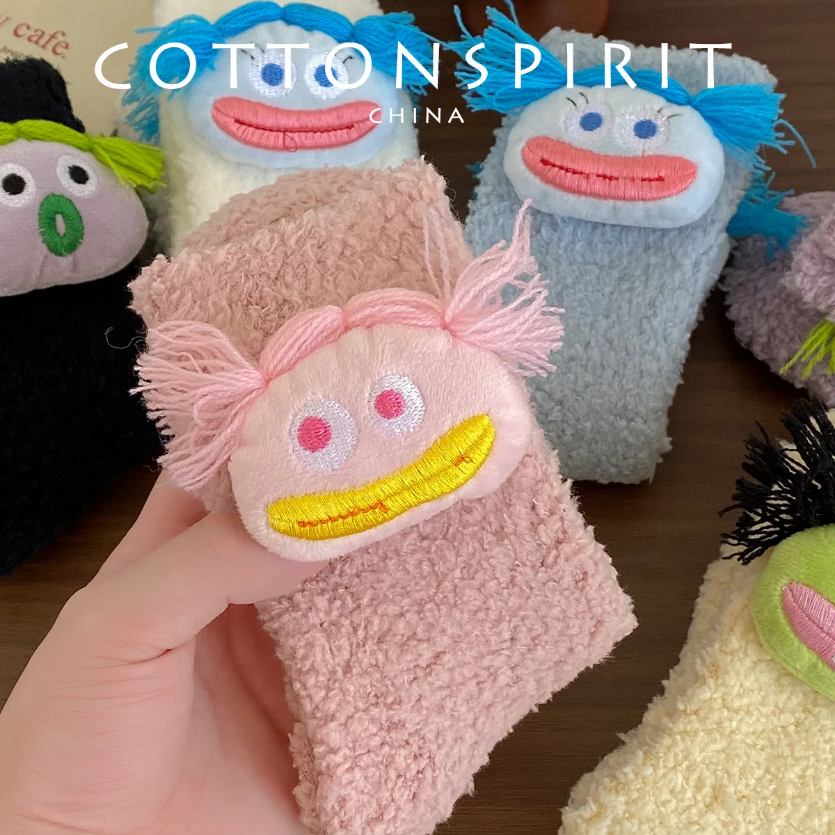 Интересные носки на осень и зиму, носки из кораллового флиса, носки до середины икры для сна, плюшевые носки, новогодние носки для девочек.