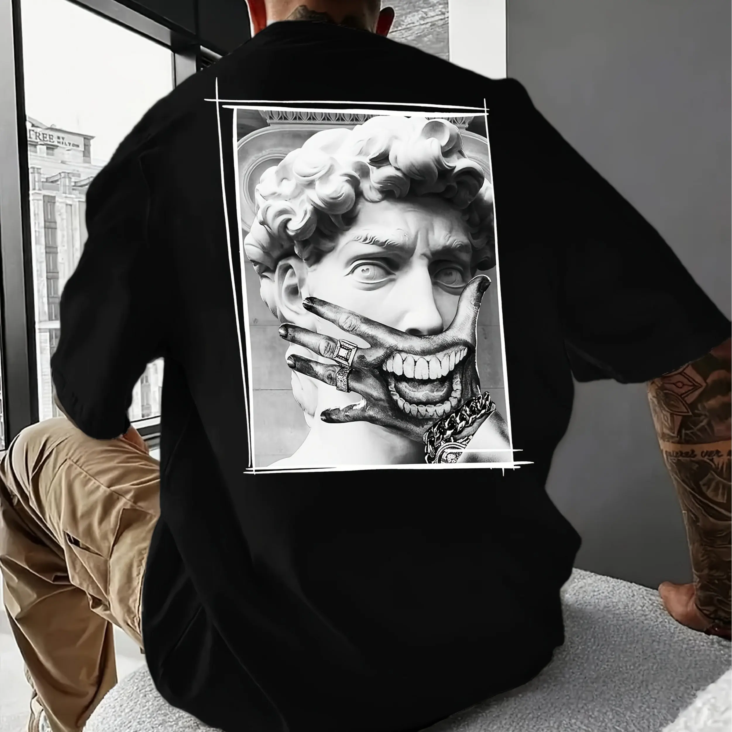 Men's Casual Round Neck T-shirt Loose Fit with Interesting Plaster Statue Print, Suitable for Summer Daily and Weekend Wear
