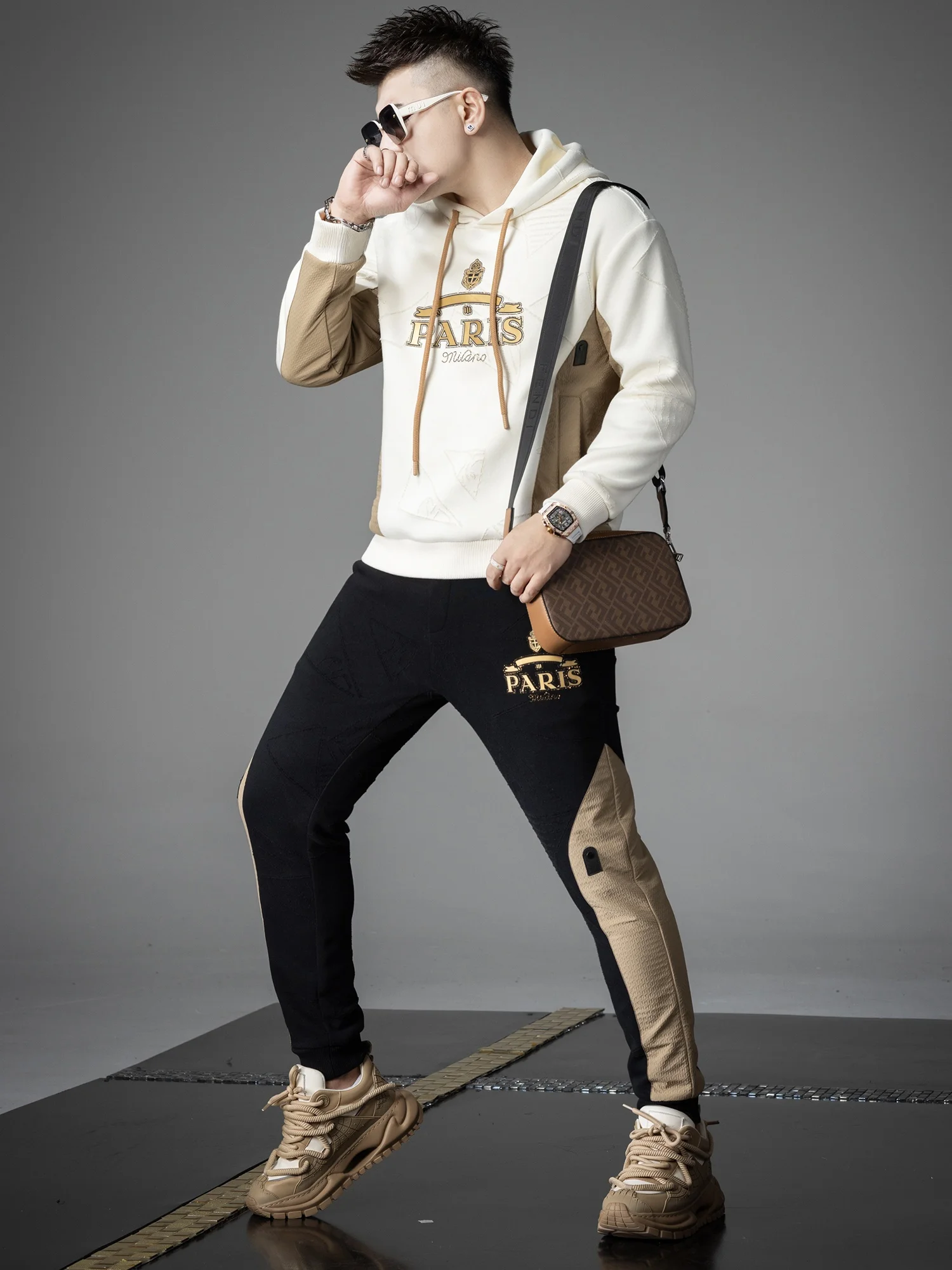 

Men's Hoodie Sweatshirt Set Casual Diamond Studded Long Sleeve T-Shirt And Pants Two-Piece Set Autumn Season Polyester Fiber