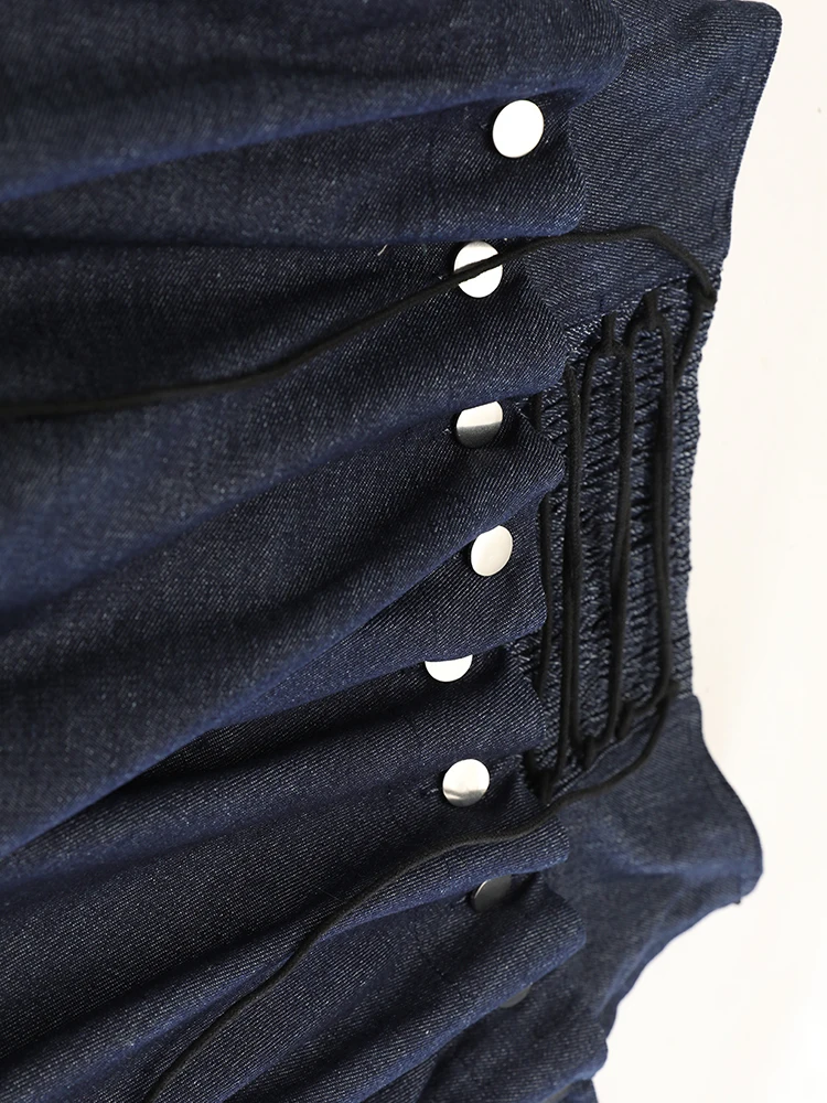 [EAM] High Waist Navy Blue Button Pleated Elegant A-line Half-body Skirt Women Fashion Tide New Spring Autumn 2026 1DJ4551