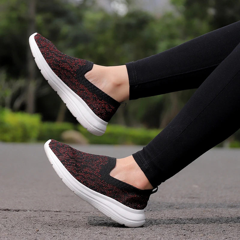 New Style Of Flying Mesh Shoes Comfortable Women's Shoes Casual Fashionable Sports Shoes For Women Mother Shoes For Women