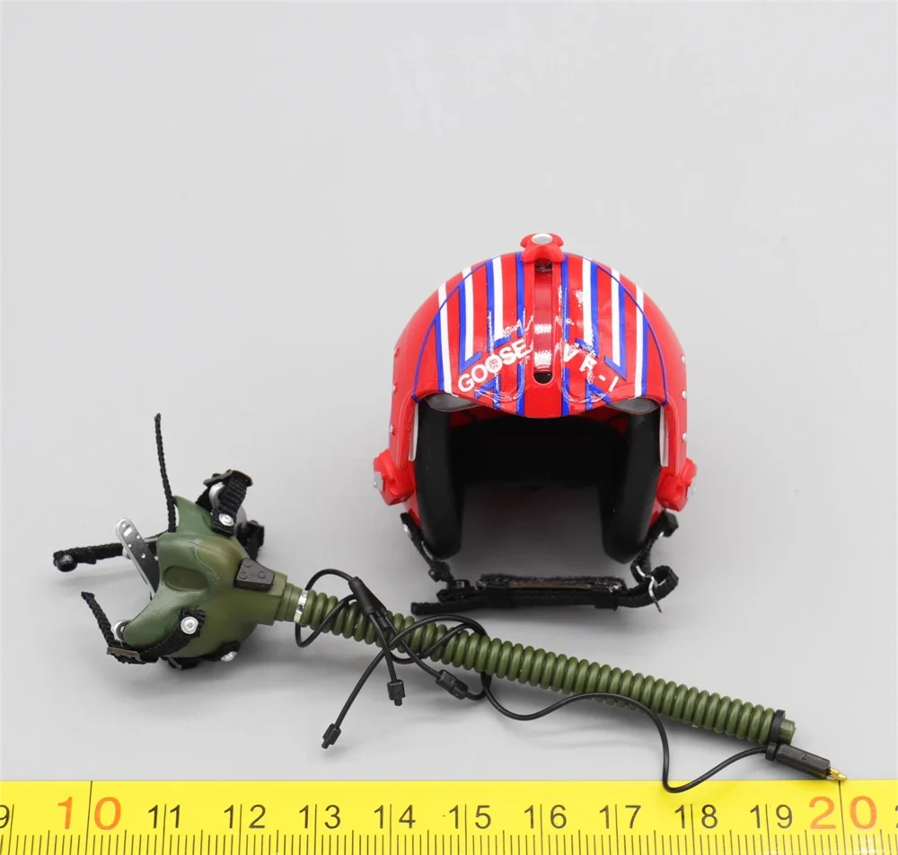 DID MA80182 US. Kask operacyjny żołnierza Piolet Czerwony srebrny kolor Zakładka dla psa Materiał PVC dla 12-calowej sceny lalki Element 1/6