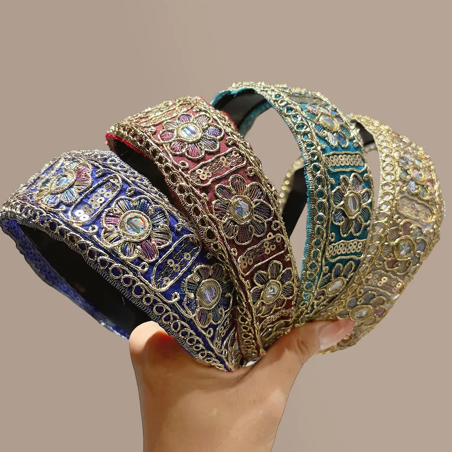 

Wide-brimmed Toothed Headband, Ethnic Style Sequined Hair Clips, Strands, Elegant and Stylish
