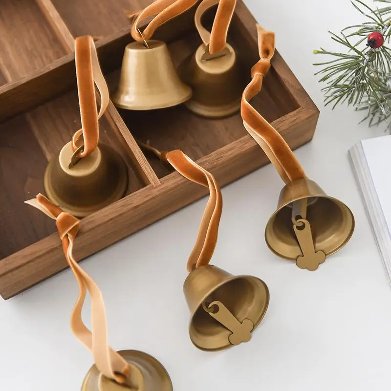 6 Stück dekorative Glocken – elegante Metall-Weihnachtsbaumornamente in verschiedenen Ausführungen, ideal für die Weihnachtsdekoration, als Türklingel oder als Glocke für Haustiere. – Detail 6