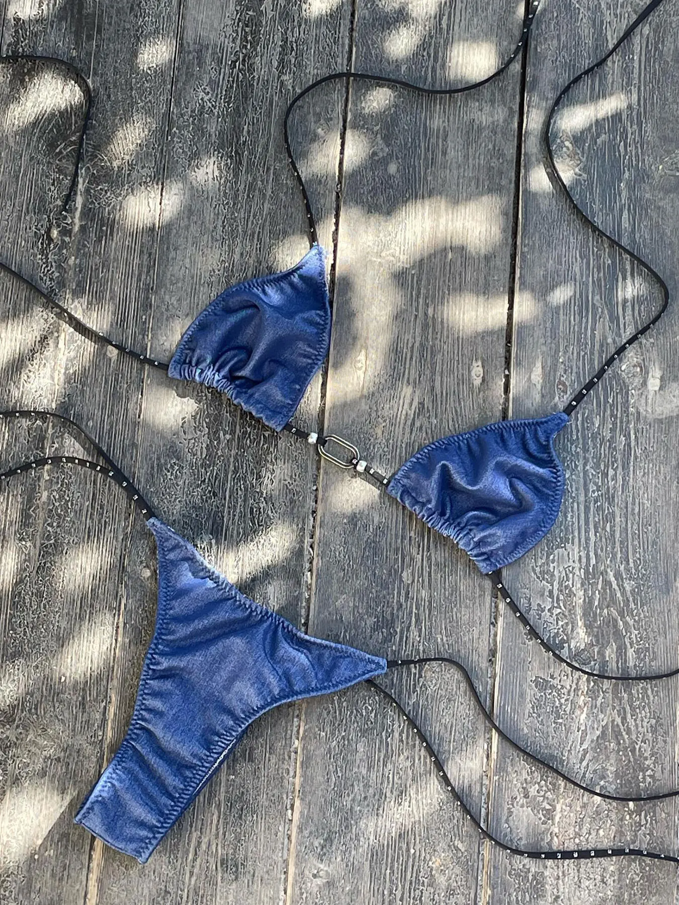 

2025 Women's Two-Piece Swimsuit Blue Marble Pattern with Beaded Straps Perfect for Beach Wear and Pool Parties Summer Getaways