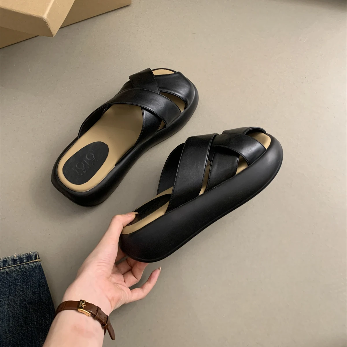 Platform penutup kaki berongga setengah sandal untuk wanita 2024 baru Slingback musim panas Retro Roma sandal tenunan datar Slip-on sepatu Muller