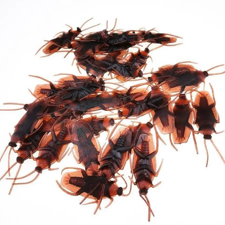 Creative Scary Fake Cockroach Toys 10Pcs Realistic Simulation Insect Prank Tools Creative Ornaments For Party Horror Decor